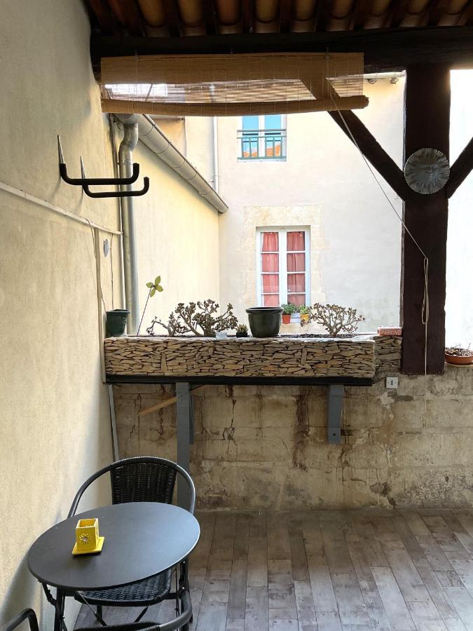 Place Aux Herbes Apartamento Nimes Exterior foto