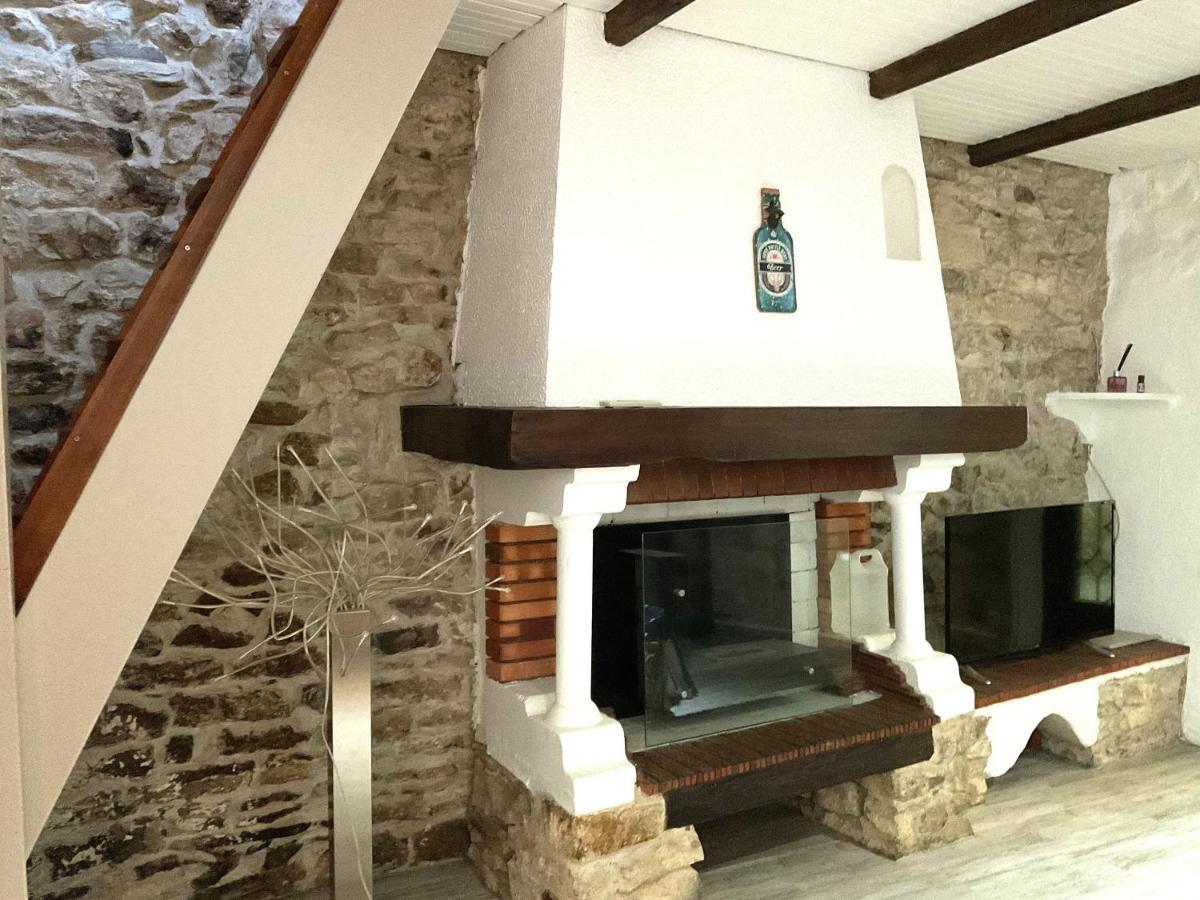 Place Aux Herbes Apartamento Nimes Exterior foto